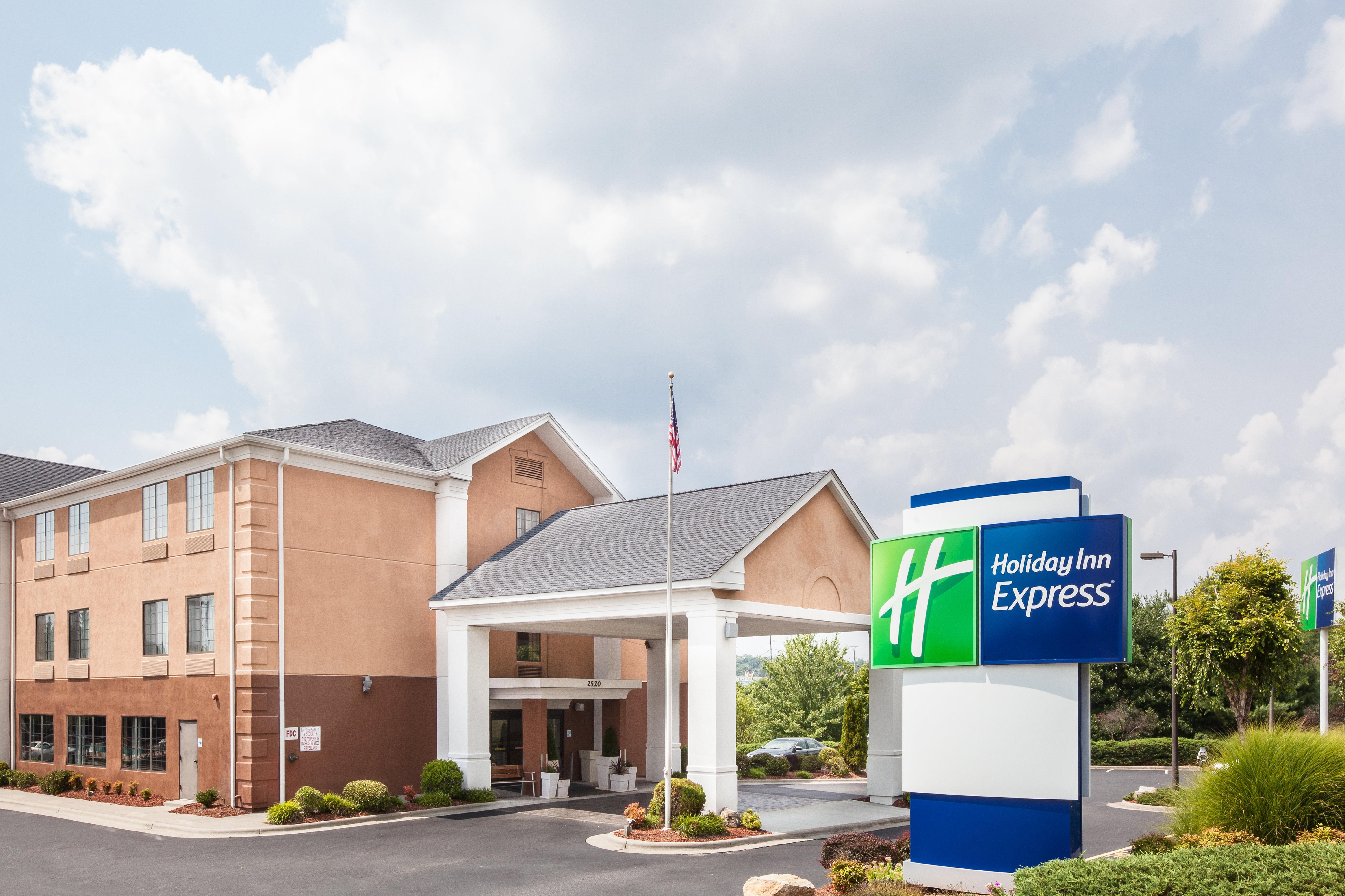 Holiday Inn Express Winston-Salem By Ihg Exterior photo