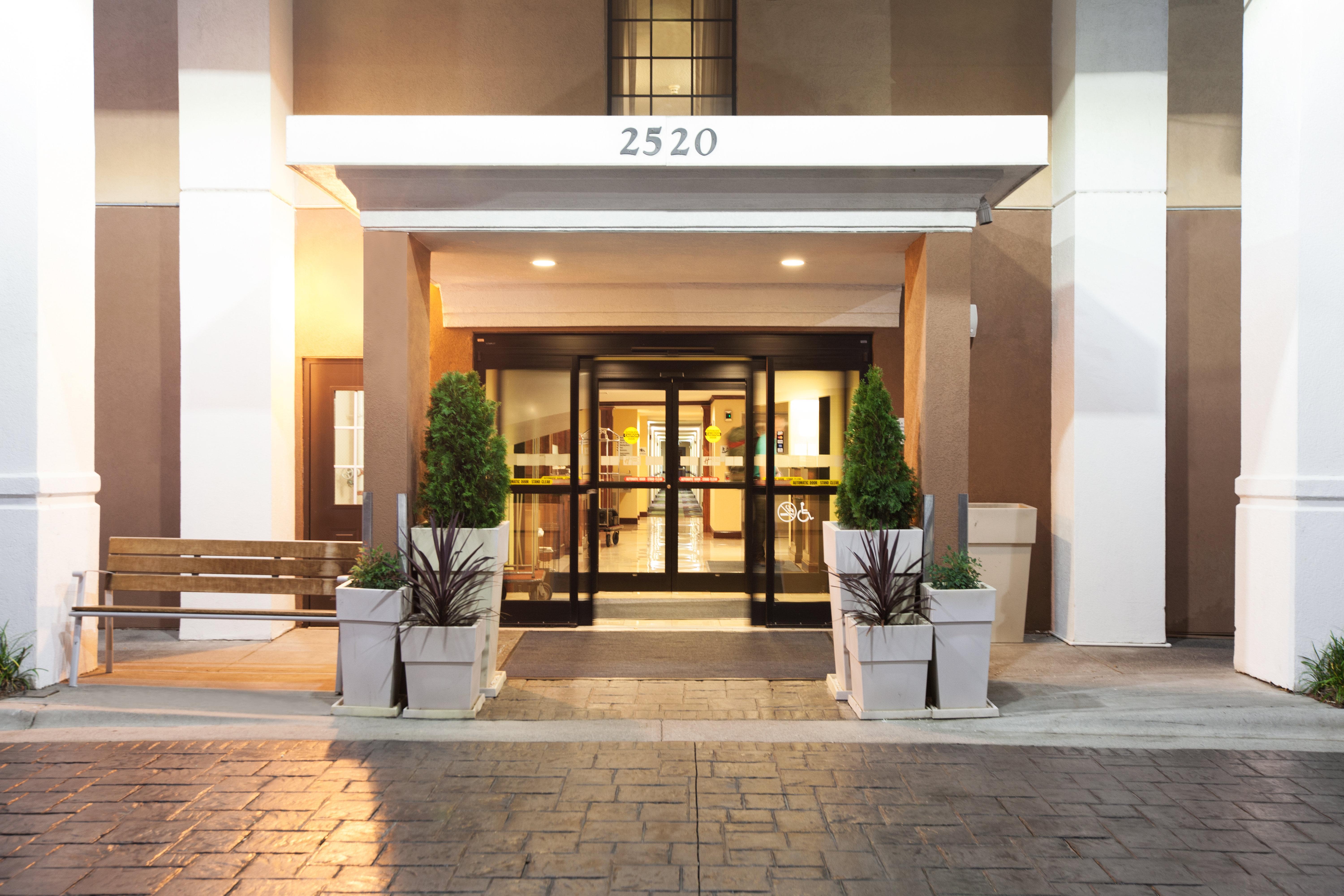 Holiday Inn Express Winston-Salem By Ihg Exterior photo
