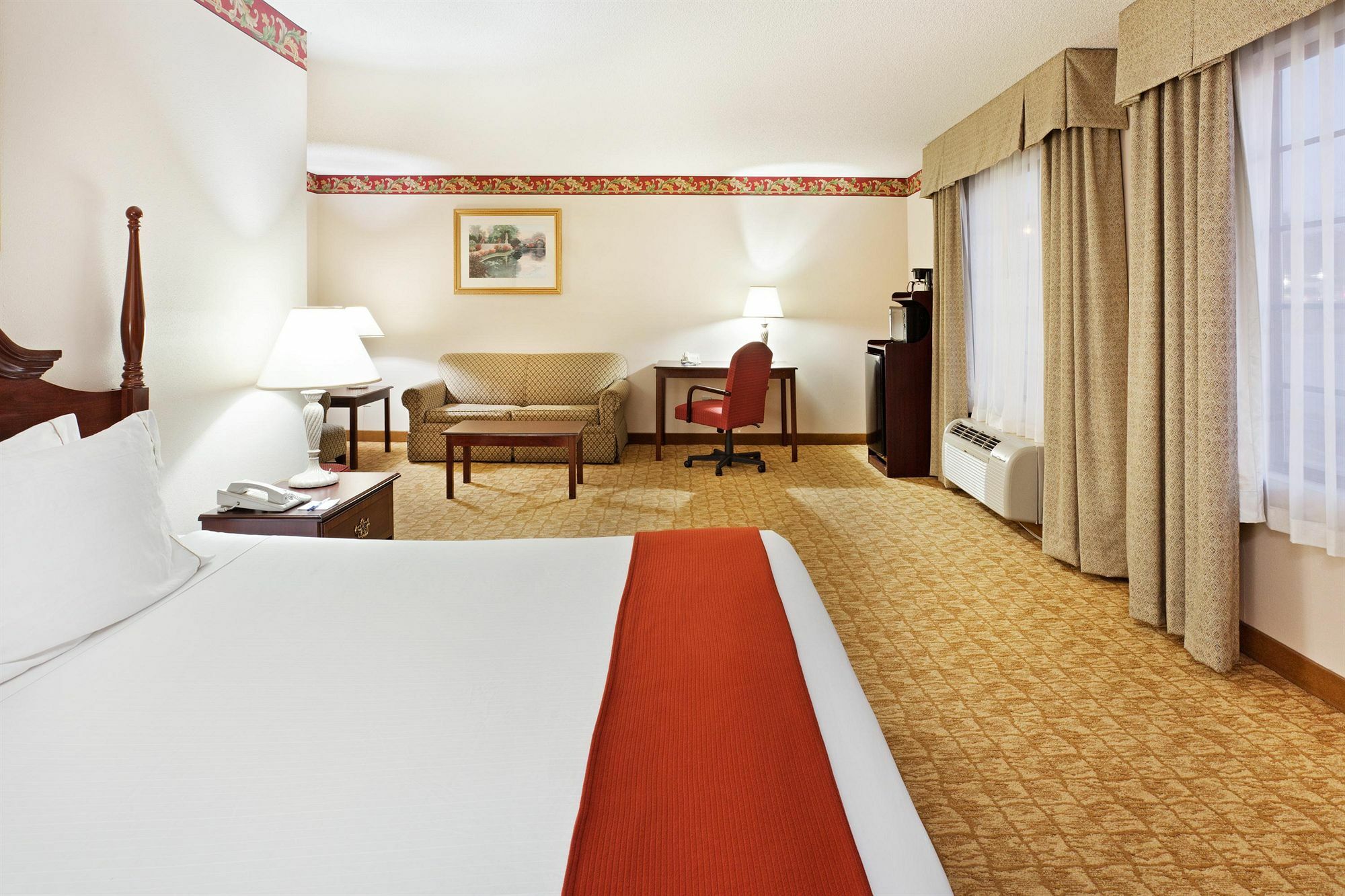 Holiday Inn Express Winston-Salem By Ihg Room photo