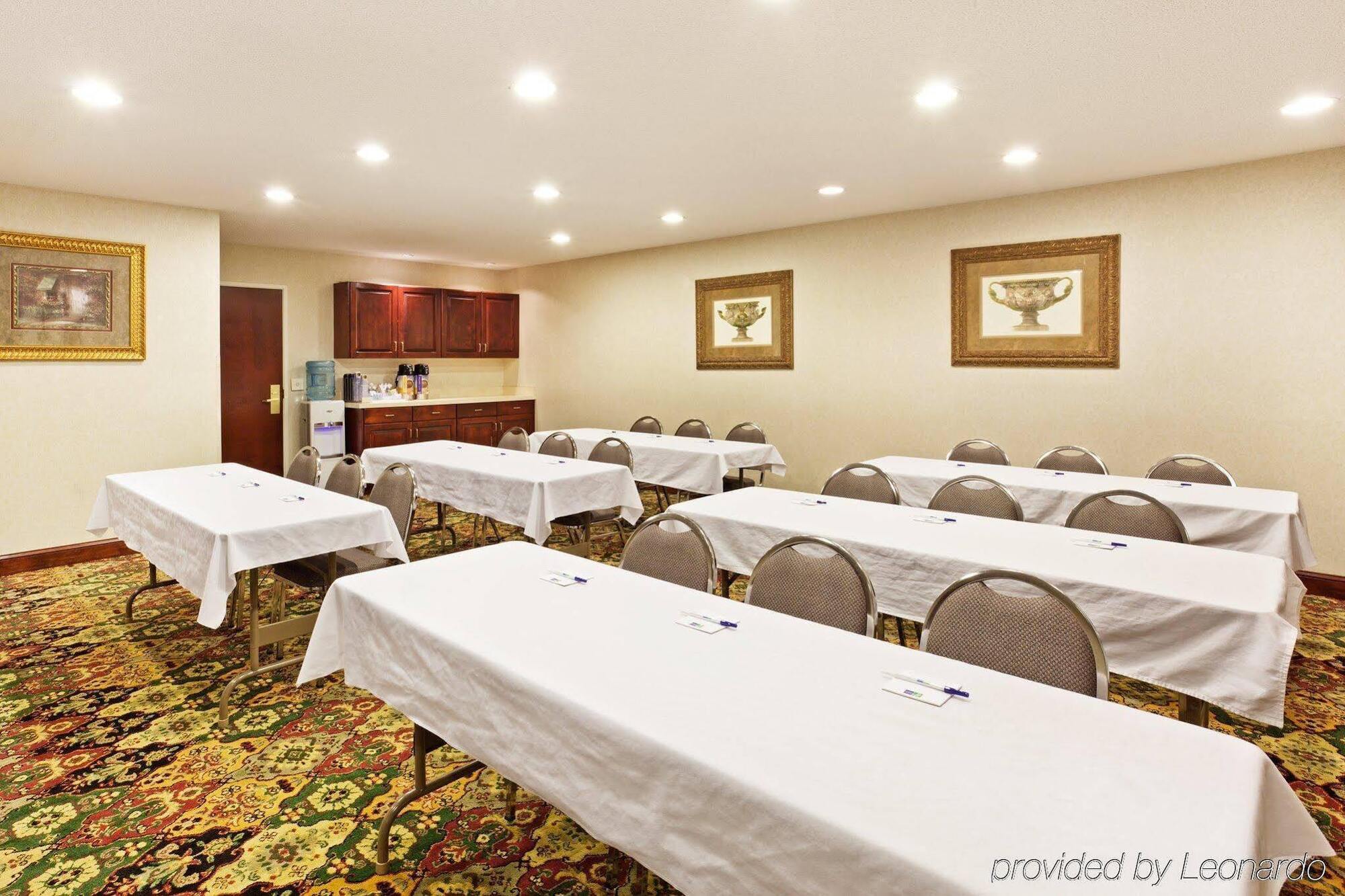 Holiday Inn Express Winston-Salem By Ihg Exterior photo